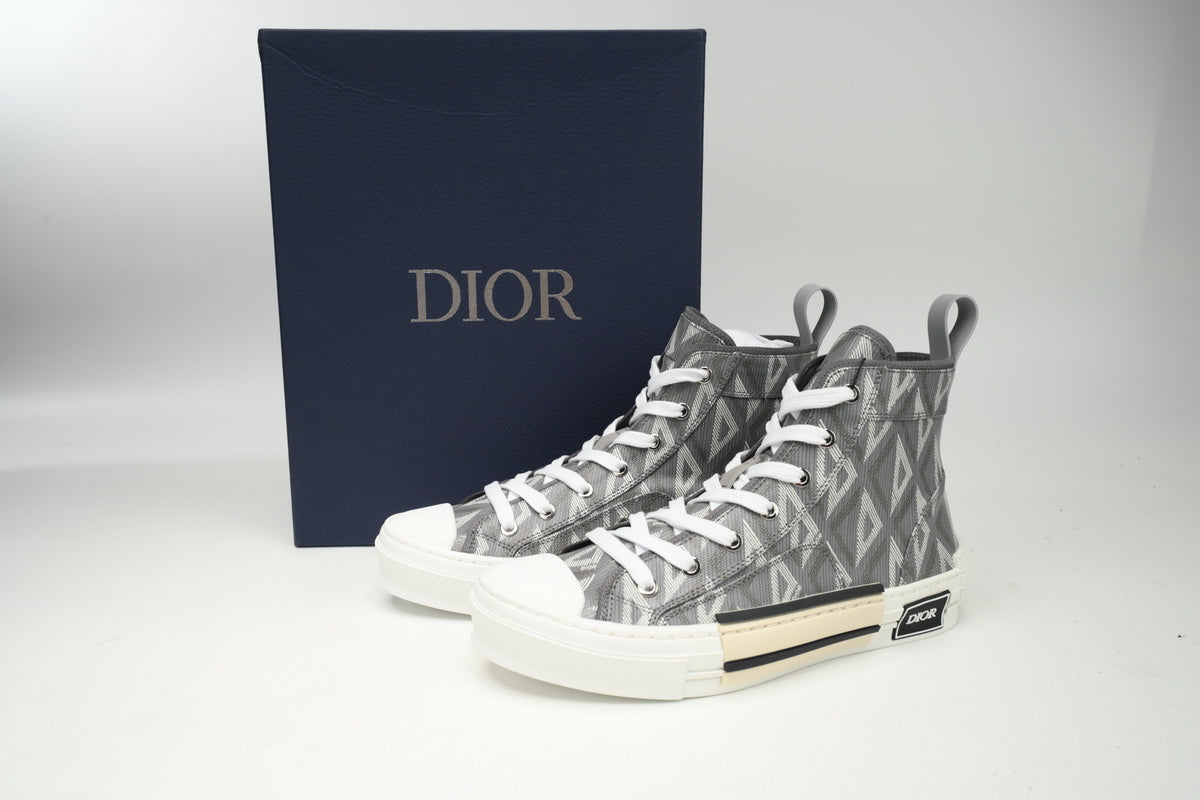 DR B23 Grey Monogram