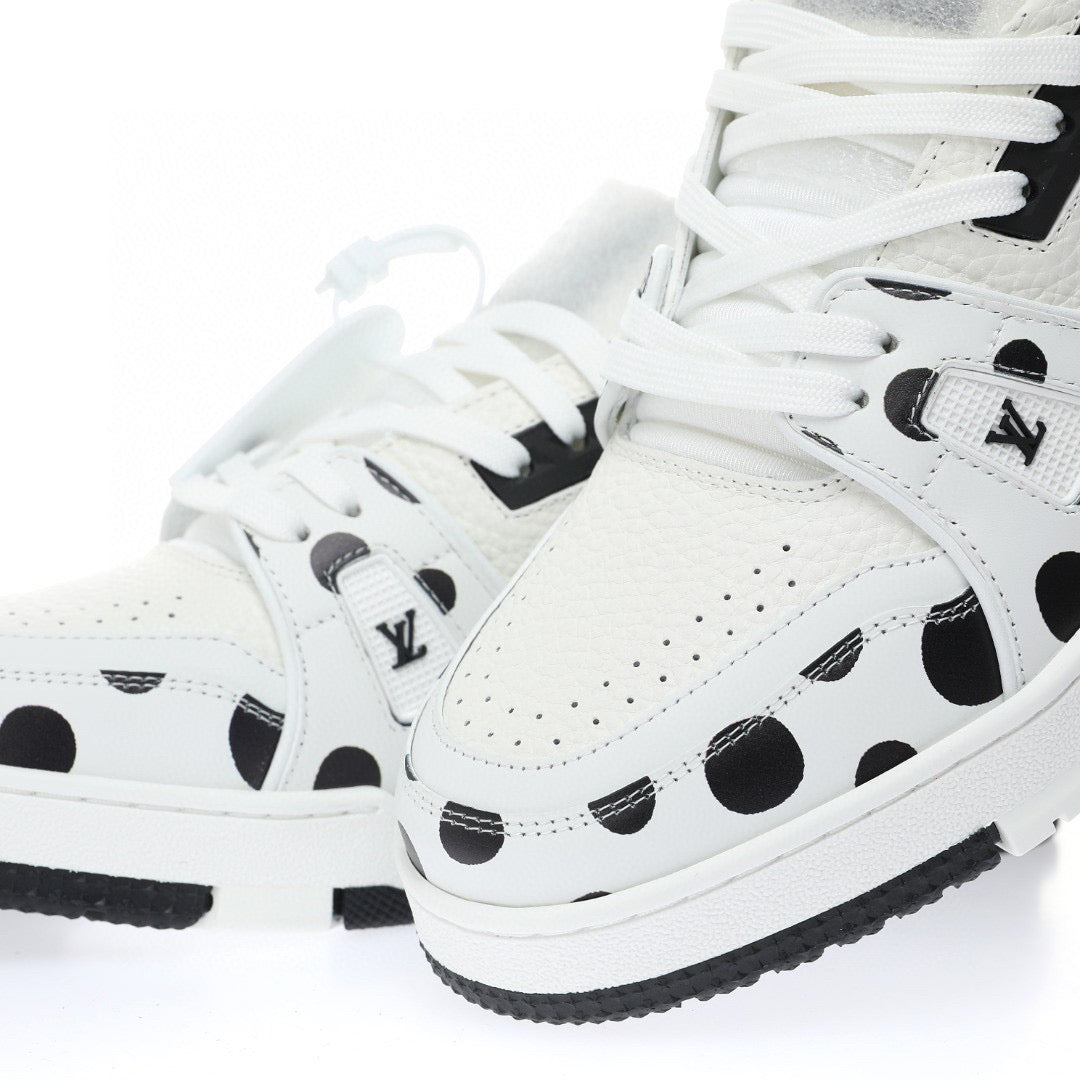 LV Trainer Black Bubbles