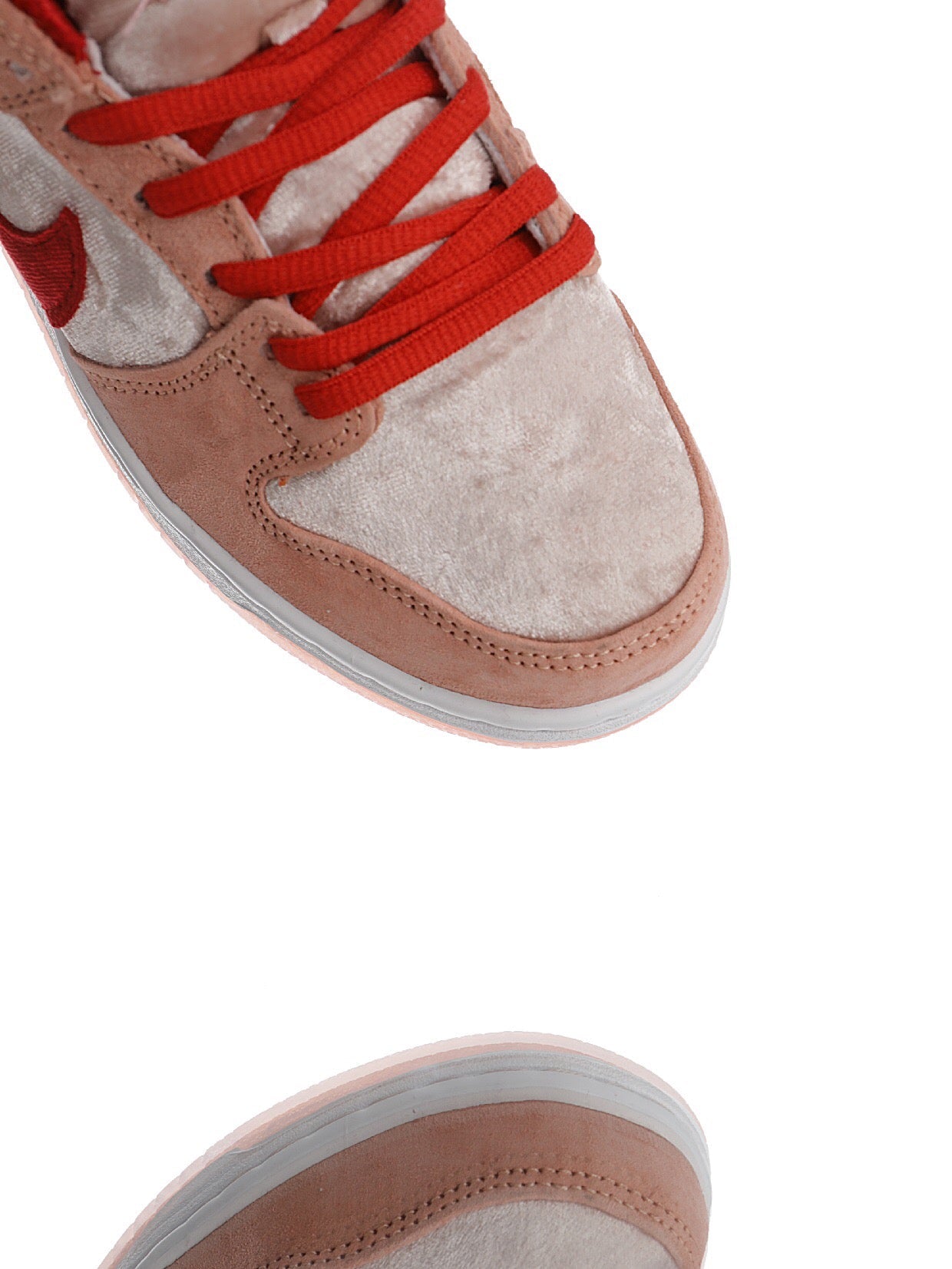 Dunk Low SB Strangelove