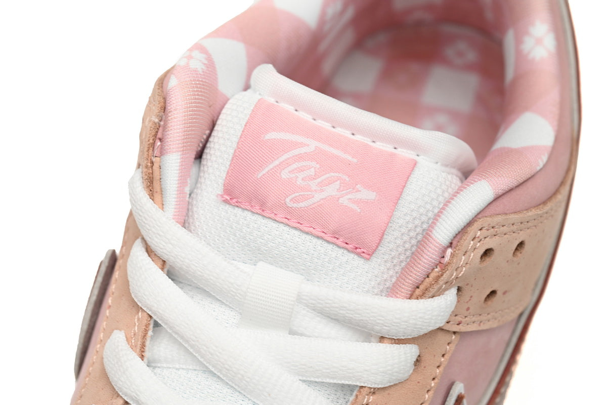 Dunk SB CONCEPT Pink Lobster