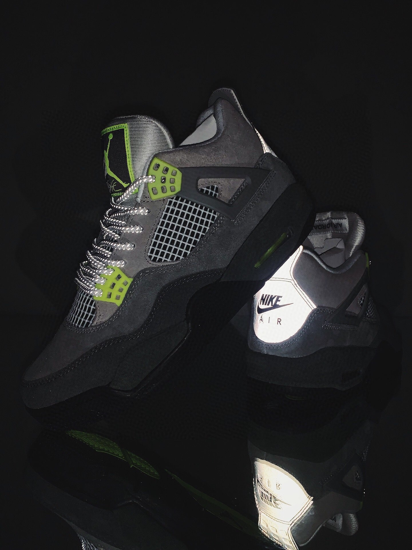J4 Neon