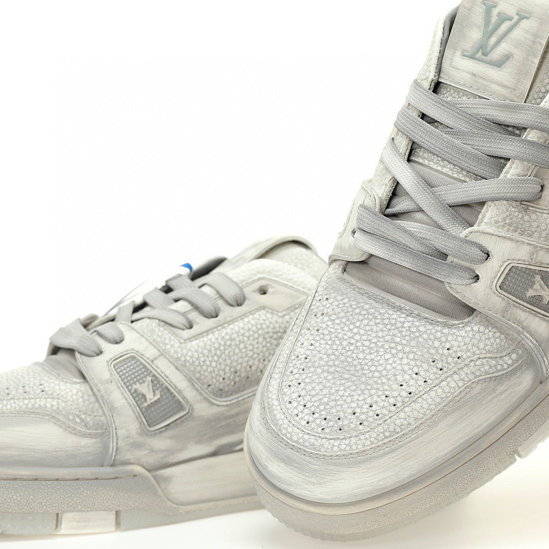 LV Trainer Muddy White