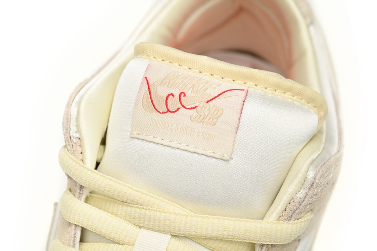Dunk Low SB Valentine's White Day