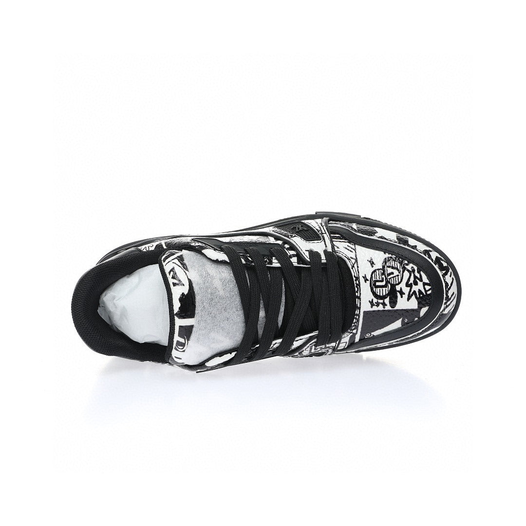 LV Trainer White Doodles