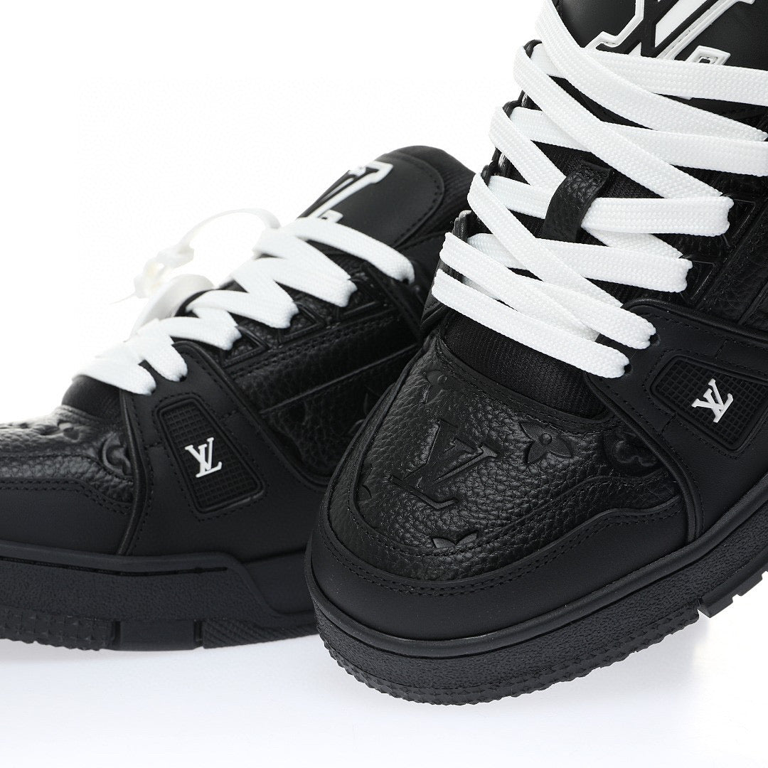 LV Trainer Black