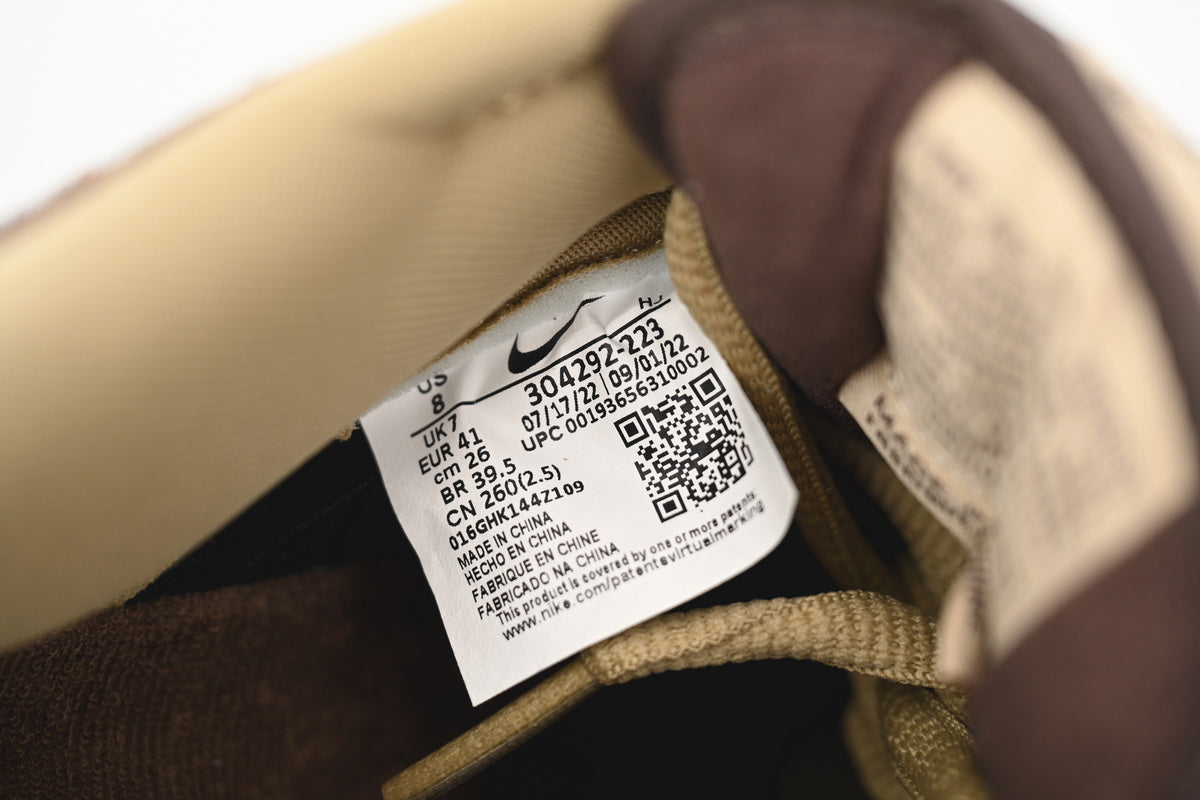 Dunk Low SB Towed