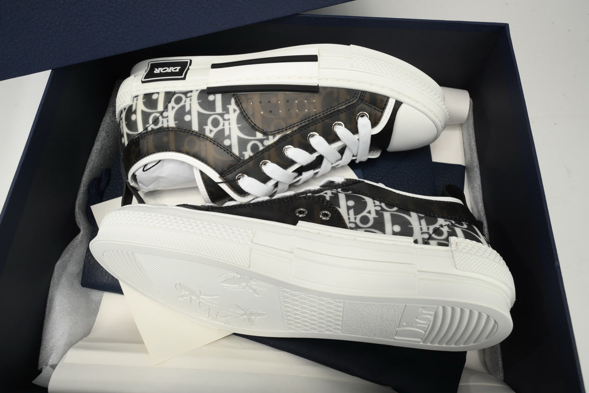 DR B23 Black & White Low