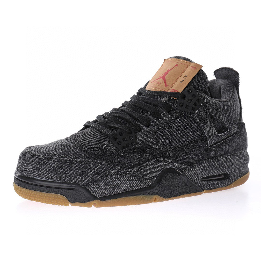 J4 Levi's Black