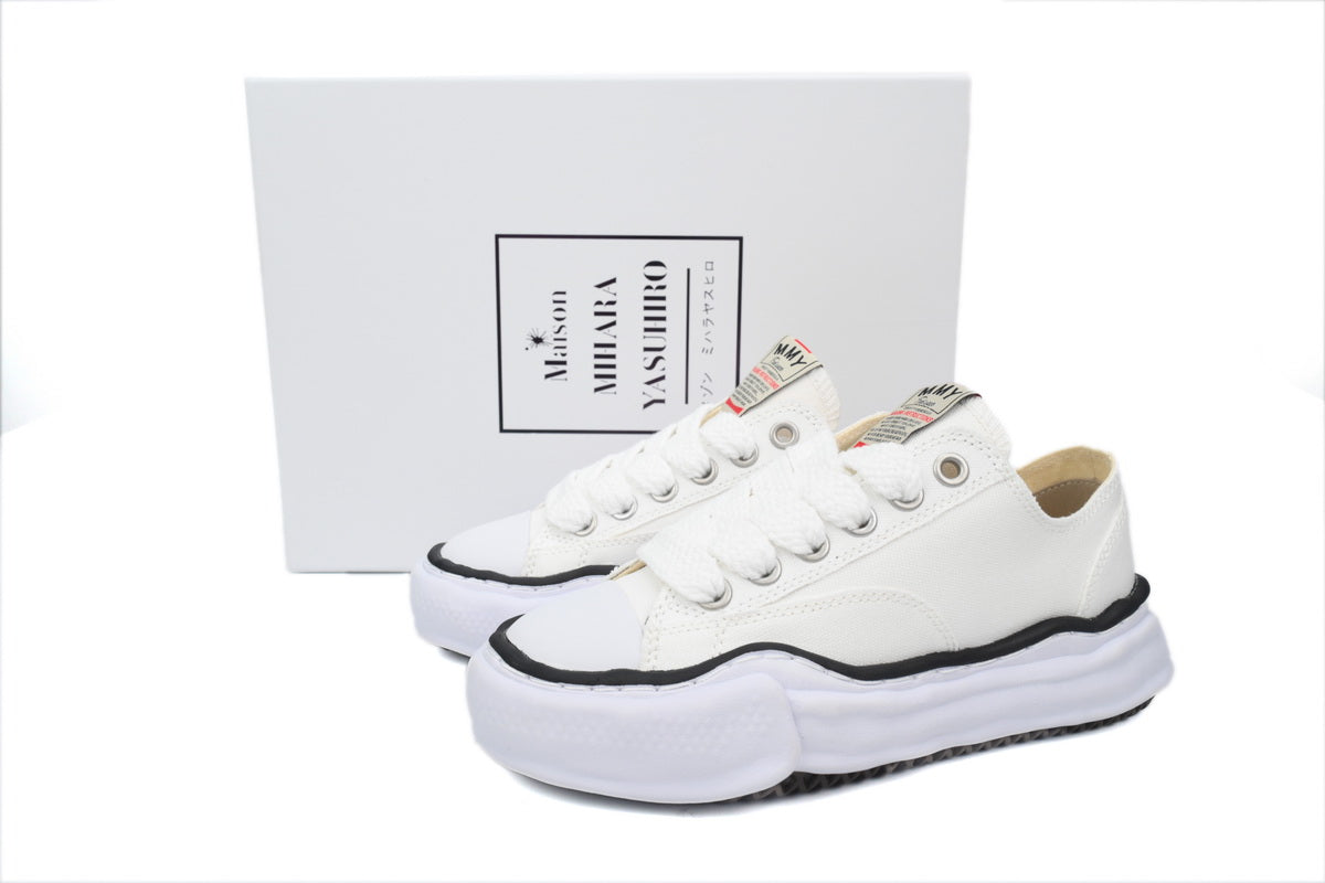 Mihara White Black