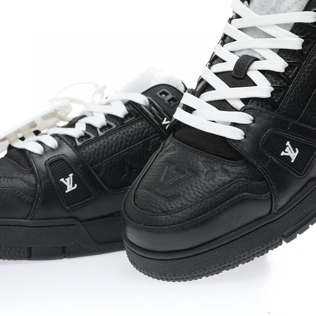 LV Trainer Black