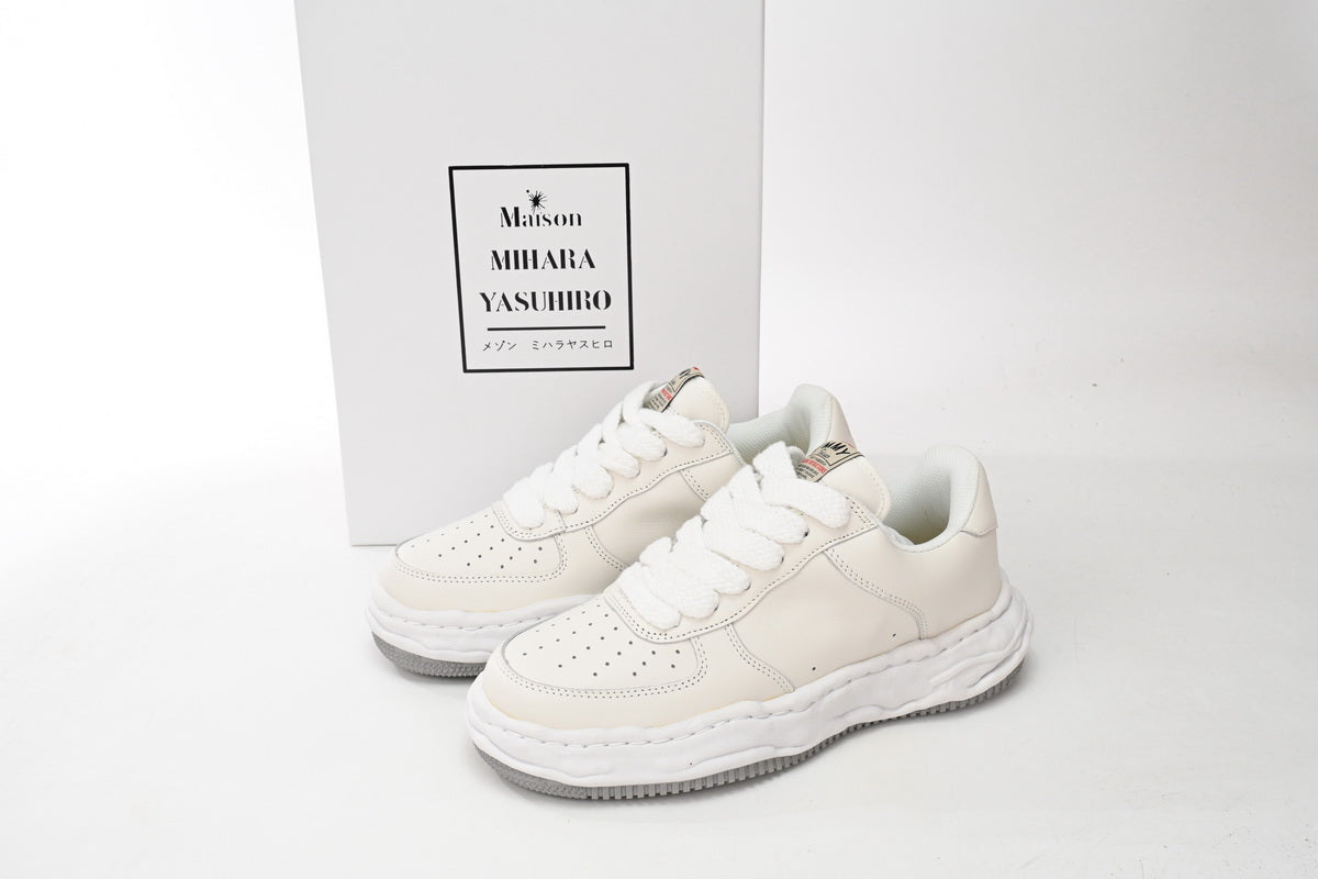 Mihara Mismatch White