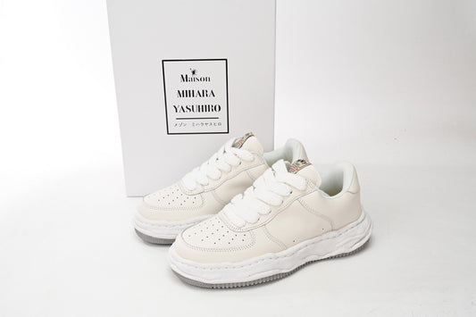 Mihara Mismatch White