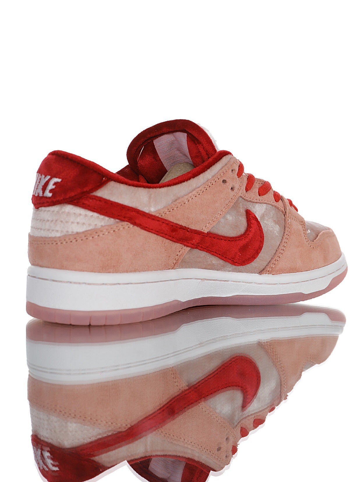 Dunk Low SB Strangelove