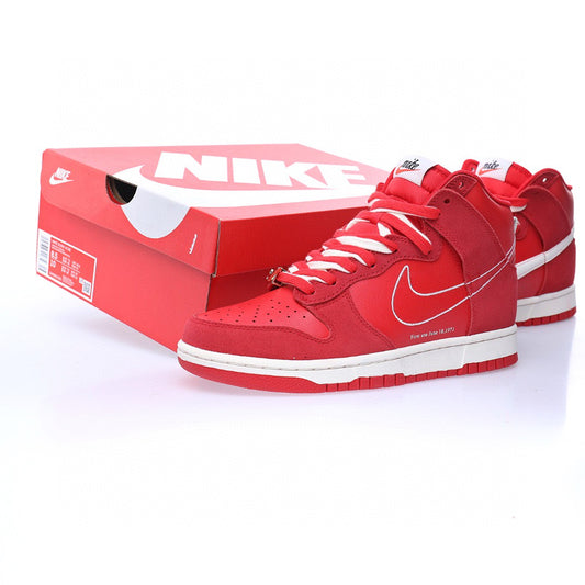 Dunk SB High First Aid