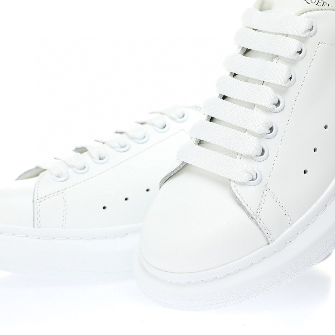McQueen Grey Skin