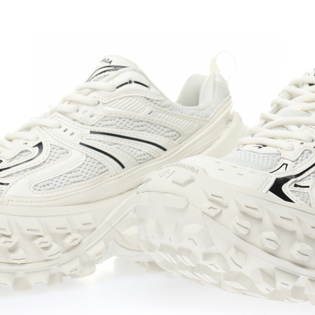 BB Defender White