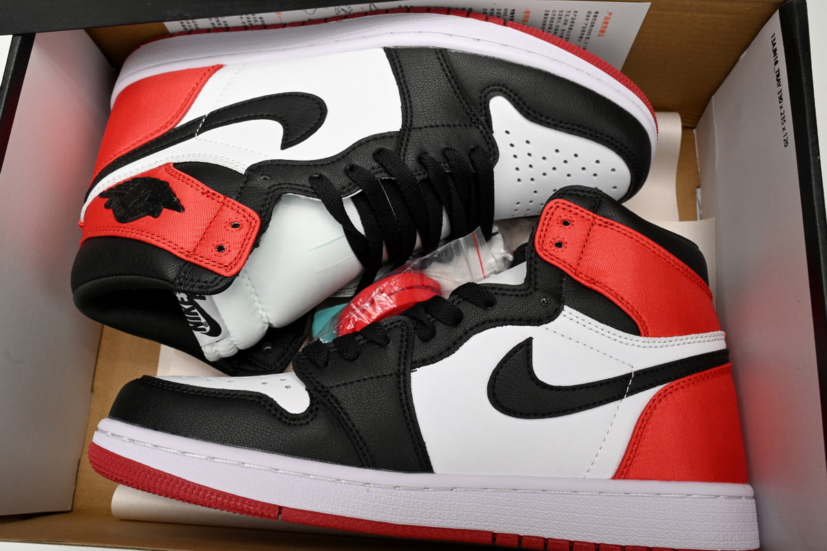 J1 WMNS “Satin Black Toe”