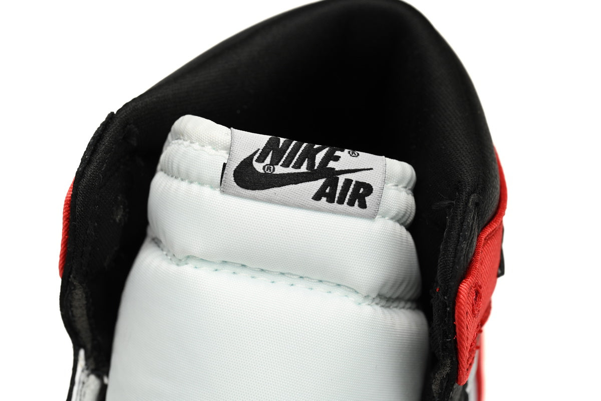 J1 WMNS “Satin Black Toe”
